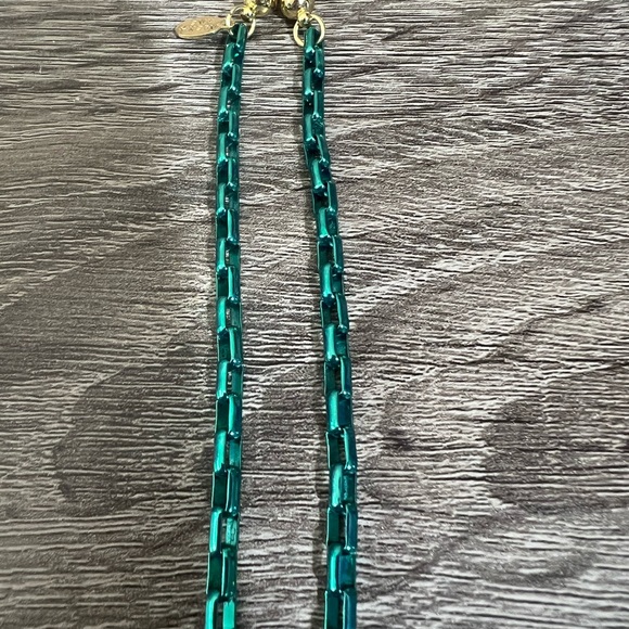 Melania Clara Necklace - Picture 4 of 14